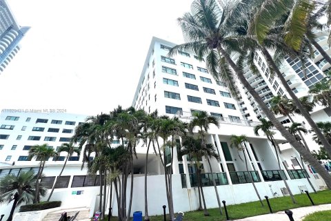 Studio in the Condo in Miami Beach, Florida  № 1289211 - photo 24