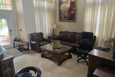 Casa en venta en Pembroke Pines, Florida, 4 dormitorios, 193.05 m2 № 1282923 - foto 8