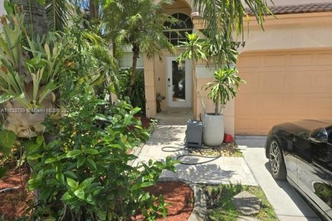 Casa en venta en Pembroke Pines, Florida, 4 dormitorios, 193.05 m2 № 1282923 - foto 2