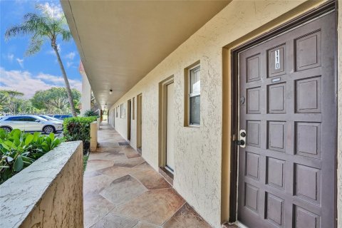 Copropriété à vendre à Lauderhill, Floride: 2 chambres, 102.1 m2 № 1380375 - photo 2