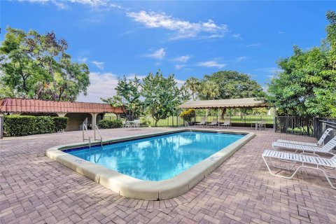 Copropriété à vendre à Lauderhill, Floride: 2 chambres, 102.1 m2 № 1380375 - photo 9