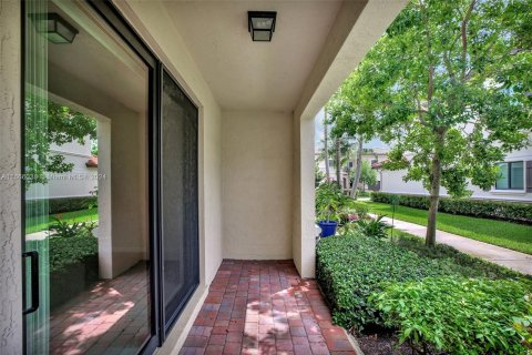 Townhouse in Oakland Park, Florida 3 bedrooms, 121.05 sq.m. № 1380333 - photo 23