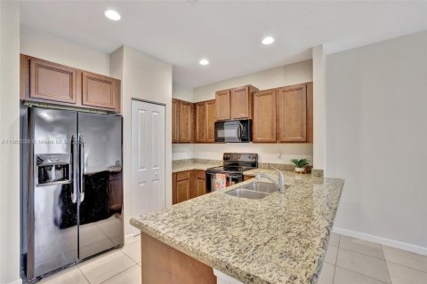 Adosado en venta en Oakland Park, Florida, 3 dormitorios, 121.05 m2 № 1380333 - foto 15