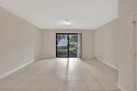 Adosado en venta en Oakland Park, Florida, 3 dormitorios, 121.05 m2 № 1380333 - foto 10