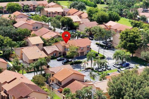 Adosado en venta en Pembroke Pines, Florida, 3 dormitorios, 157.75 m2 № 1293664 - foto 28