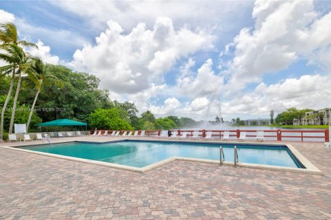 Copropriété à vendre à Davie, Floride: 3 chambres, 104.42 m2 № 1310154 - photo 26