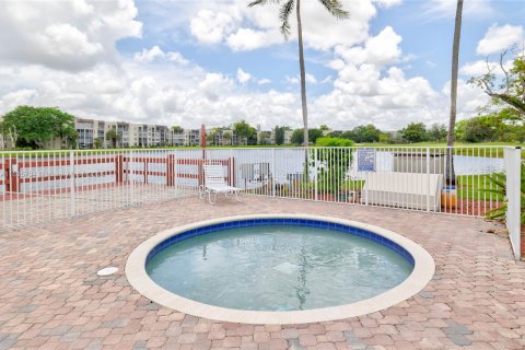 Copropriété à vendre à Davie, Floride: 3 chambres, 104.42 m2 № 1310154 - photo 27