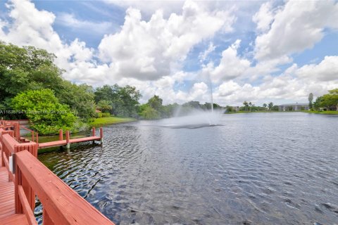 Copropriété à vendre à Davie, Floride: 3 chambres, 104.42 m2 № 1310154 - photo 28