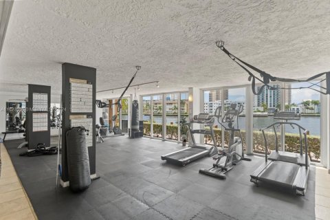 Copropriété à vendre à Hallandale Beach, Floride: 2 chambres, 104.52 m2 № 1271670 - photo 26