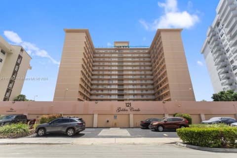 Copropriété à vendre à Hallandale Beach, Floride: 2 chambres, 104.52 m2 № 1271670 - photo 2