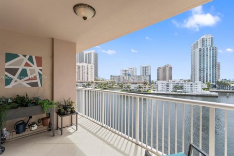 Copropriété à vendre à Hallandale Beach, Floride: 2 chambres, 104.52 m2 № 1271670 - photo 25