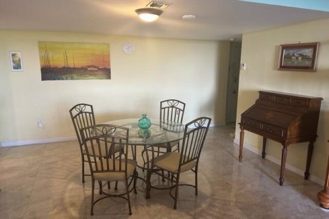 Condo in West Palm Beach, Florida, 2 bedrooms  № 1129066 - photo 25