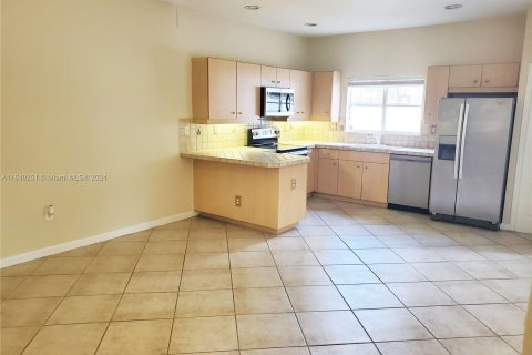 Adosado en venta en Miramar, Florida, 3 dormitorios, 167.6 m2 № 1316102 - foto 12