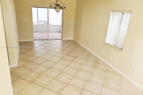 Adosado en venta en Miramar, Florida, 3 dormitorios, 167.6 m2 № 1316102 - foto 8