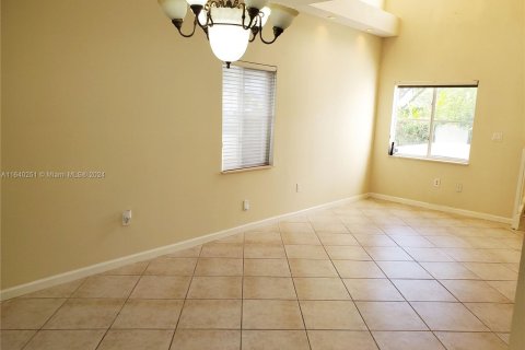 Touwnhouse à vendre à Miramar, Floride: 3 chambres, 167.6 m2 № 1316102 - photo 9