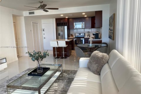 Condominio en alquiler en Hollywood, Florida, 2 dormitorios, 101.26 m2 № 827049 - foto 13