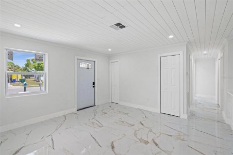 Casa en venta en Port Charlotte, Florida, 4 dormitorios, 173.54 m2 № 1137553 - foto 28