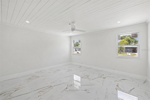 Casa en venta en Port Charlotte, Florida, 4 dormitorios, 173.54 m2 № 1137553 - foto 14