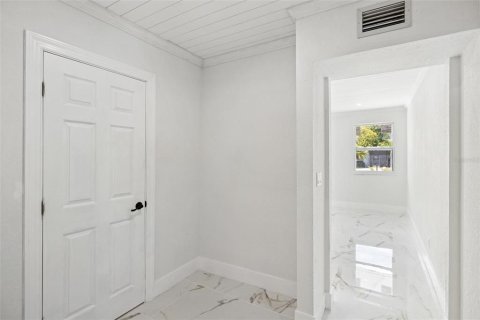 Casa en venta en Port Charlotte, Florida, 4 dormitorios, 173.54 m2 № 1137553 - foto 13