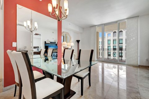 Condominio en venta en Coral Gables, Florida, 2 dormitorios, 104.79 m2 № 1142269 - foto 21