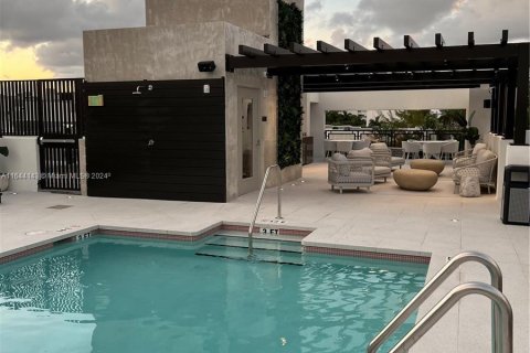 Condo in Miami Beach, Florida, 1 bedroom  № 1327805 - photo 26