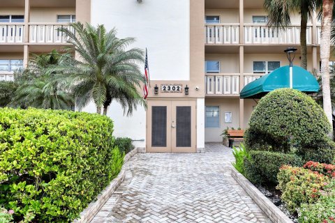 Condominio en venta en Coconut Creek, Florida, 2 dormitorios, 107.86 m2 № 936876 - foto 2