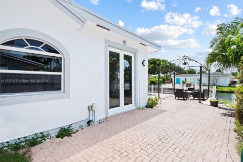 Villa ou maison à vendre à Fort Lauderdale, Floride: 3 chambres, 209.4 m2 № 958521 - photo 27