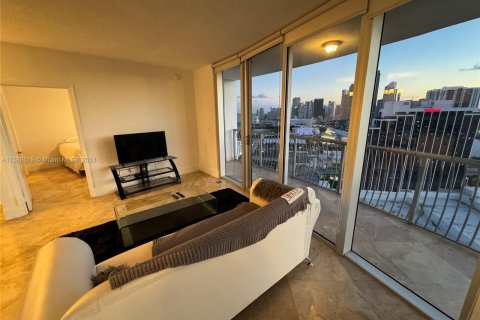 Condominio en venta en Miami, Florida, 2 dormitorios, 97.36 m2 № 1181253 - foto 3