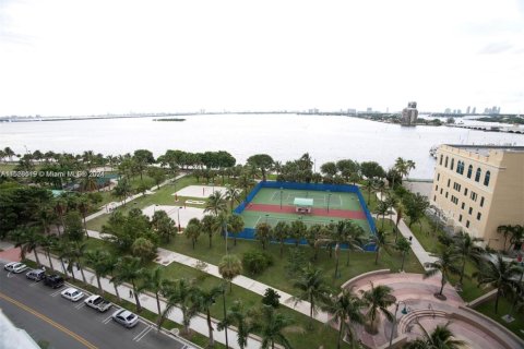 Condominio en venta en Miami, Florida, 2 dormitorios, 97.36 m2 № 1181253 - foto 12