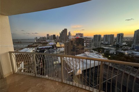 Condominio en venta en Miami, Florida, 2 dormitorios, 97.36 m2 № 1181253 - foto 7