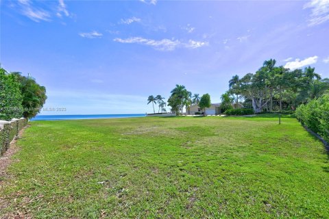 Купить земельный участок в Корал-Гейблс, Флорида № 975907 - фото 27