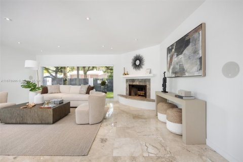 Casa en venta en Miami, Florida, 4 dormitorios, 300.72 m2 № 1410891 - foto 9