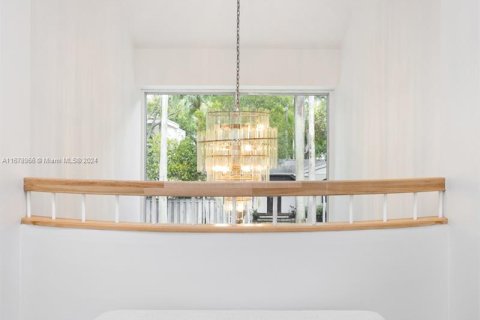 Casa en venta en Miami, Florida, 4 dormitorios, 300.72 m2 № 1410891 - foto 17