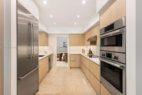 Casa en venta en Miami, Florida, 4 dormitorios, 300.72 m2 № 1410891 - foto 12