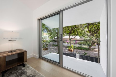 Casa en venta en Miami, Florida, 4 dormitorios, 300.72 m2 № 1410891 - foto 26