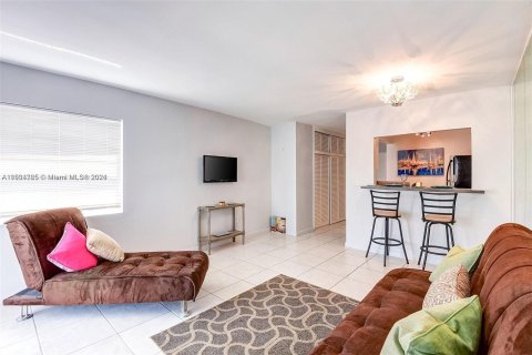 Copropriété à vendre à Miami Beach, Floride: 34.37 m2 № 1011330 - photo 5