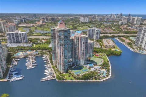 Copropriété à vendre à Aventura, Floride: 3 chambres, 197.88 m2 № 1011281 - photo 25