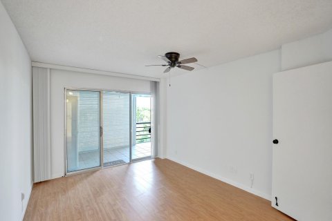 Copropriété à vendre à Lake Worth, Floride: 2 chambres, 101.26 m2 № 883362 - photo 14