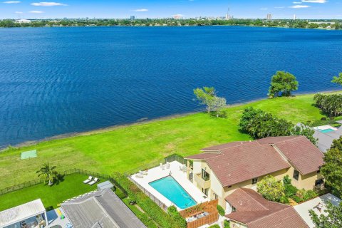 Casa en venta en West Palm Beach, Florida, 4 dormitorios, 467.48 m2 № 1077453 - foto 5