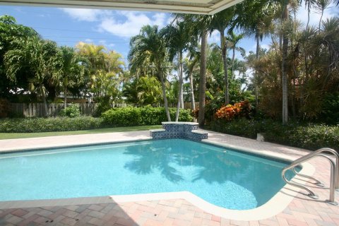 House in Boca Raton, Florida 4 bedrooms, 170.94 sq.m. № 1077501 - photo 7