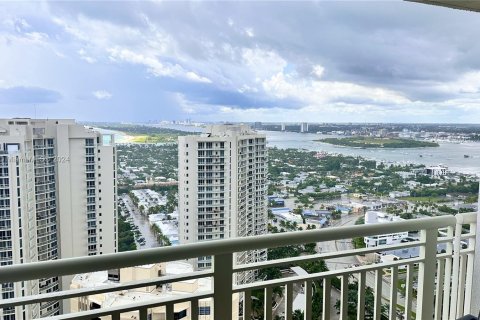 Condo in Riviera Beach, Florida, 1 bedroom  № 1380437 - photo 13