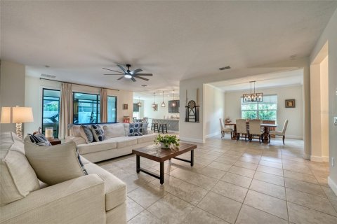 Villa ou maison à vendre à Kissimmee, Floride: 4 chambres, 253.34 m2 № 1313521 - photo 24