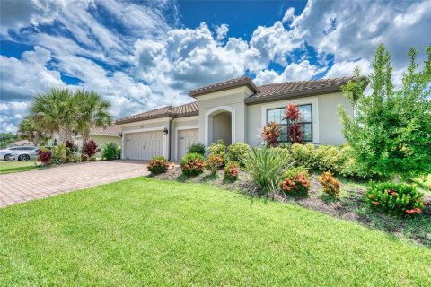 House in BELLALAGO in Kissimmee, Florida 4 bedrooms, 253.34 sq.m. № 1313521 - photo 7