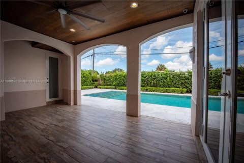 Villa ou maison à vendre à Hialeah, Floride: 4 chambres, 233.28 m2 № 1372469 - photo 16