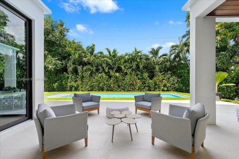 House in Miami Beach, Florida 5 bedrooms, 444.17 sq.m. № 1372468 - photo 20