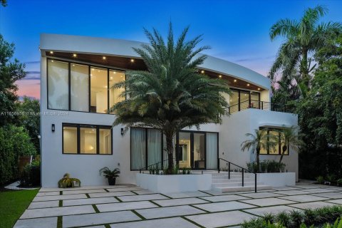 Villa ou maison à vendre à Miami Beach, Floride: 5 chambres, 444.17 m2 № 1372468 - photo 15