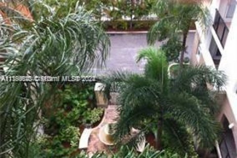 Condominio en venta en Sunny Isles Beach, Florida, 1 dormitorio, 66.43 m2 № 1160568 - foto 3