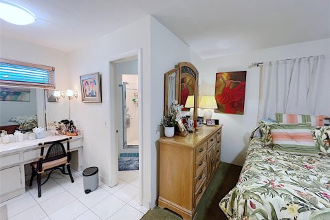 House in Dania Beach, Florida 2 bedrooms, 174.84 sq.m. № 1188698 - photo 24