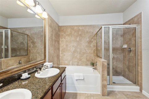 Condo in Davenport, Florida, 4 bedrooms  № 1313523 - photo 26