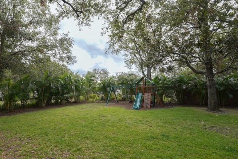 House in Tampa, Florida 3 bedrooms, 133.04 sq.m. № 1444387 - photo 26